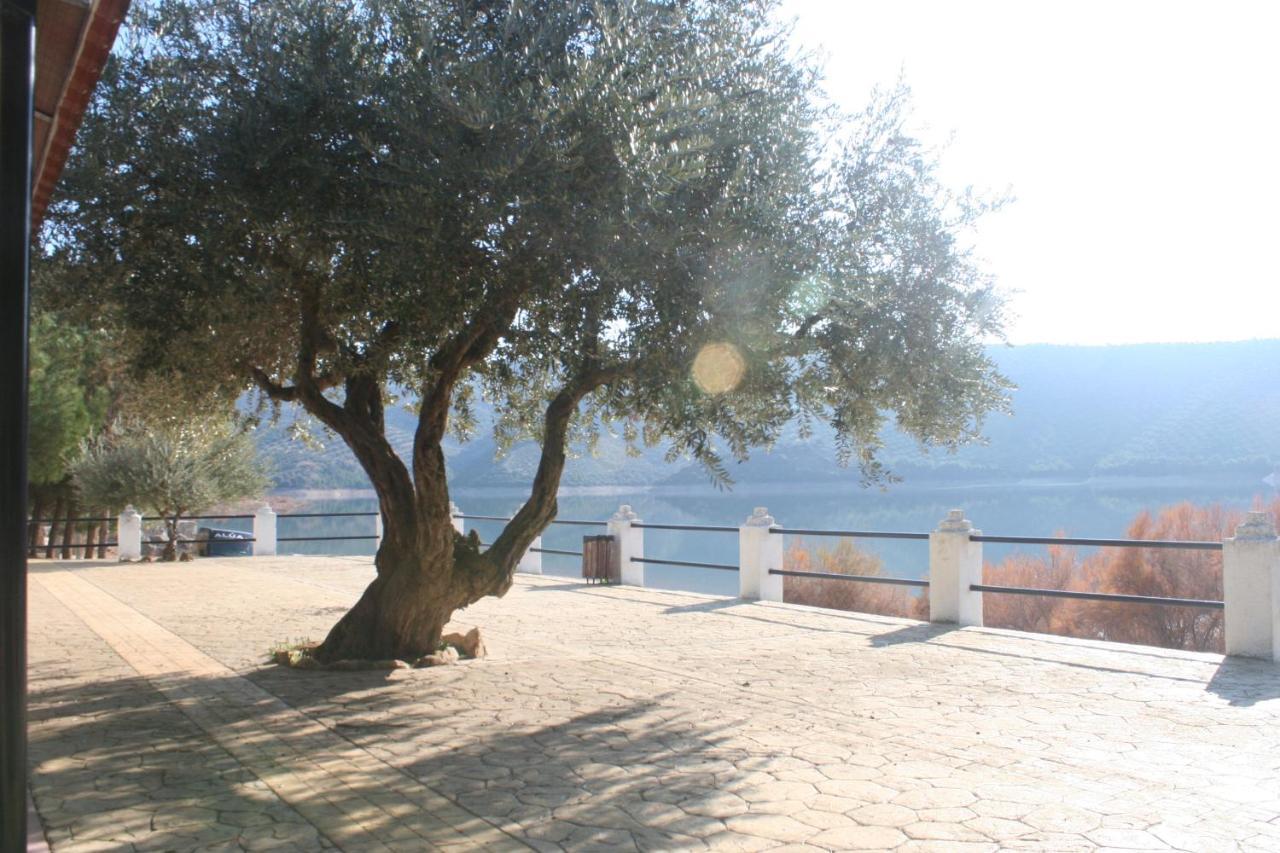 Centro De Ocio Alua Casa Rural Iznajar Lago De Andalucia Exterior foto