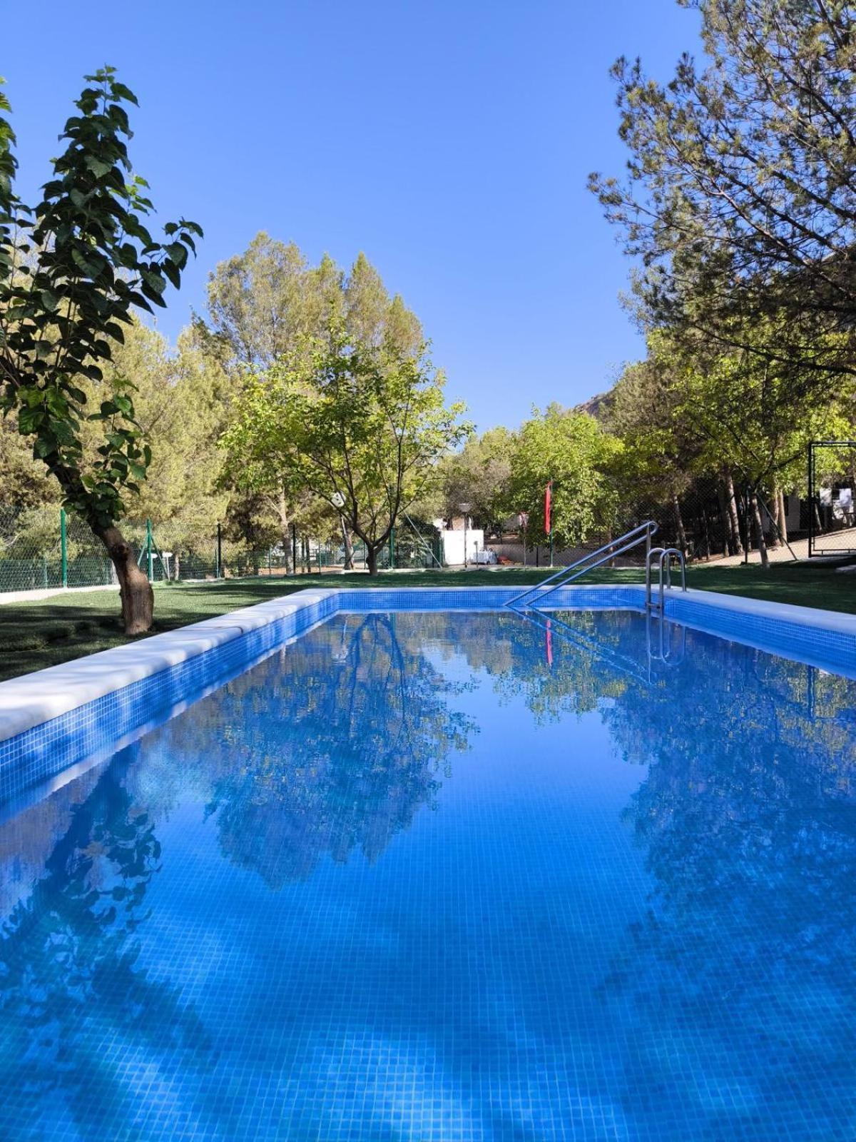 Centro De Ocio Alua Casa Rural Iznajar Lago De Andalucia Exterior foto